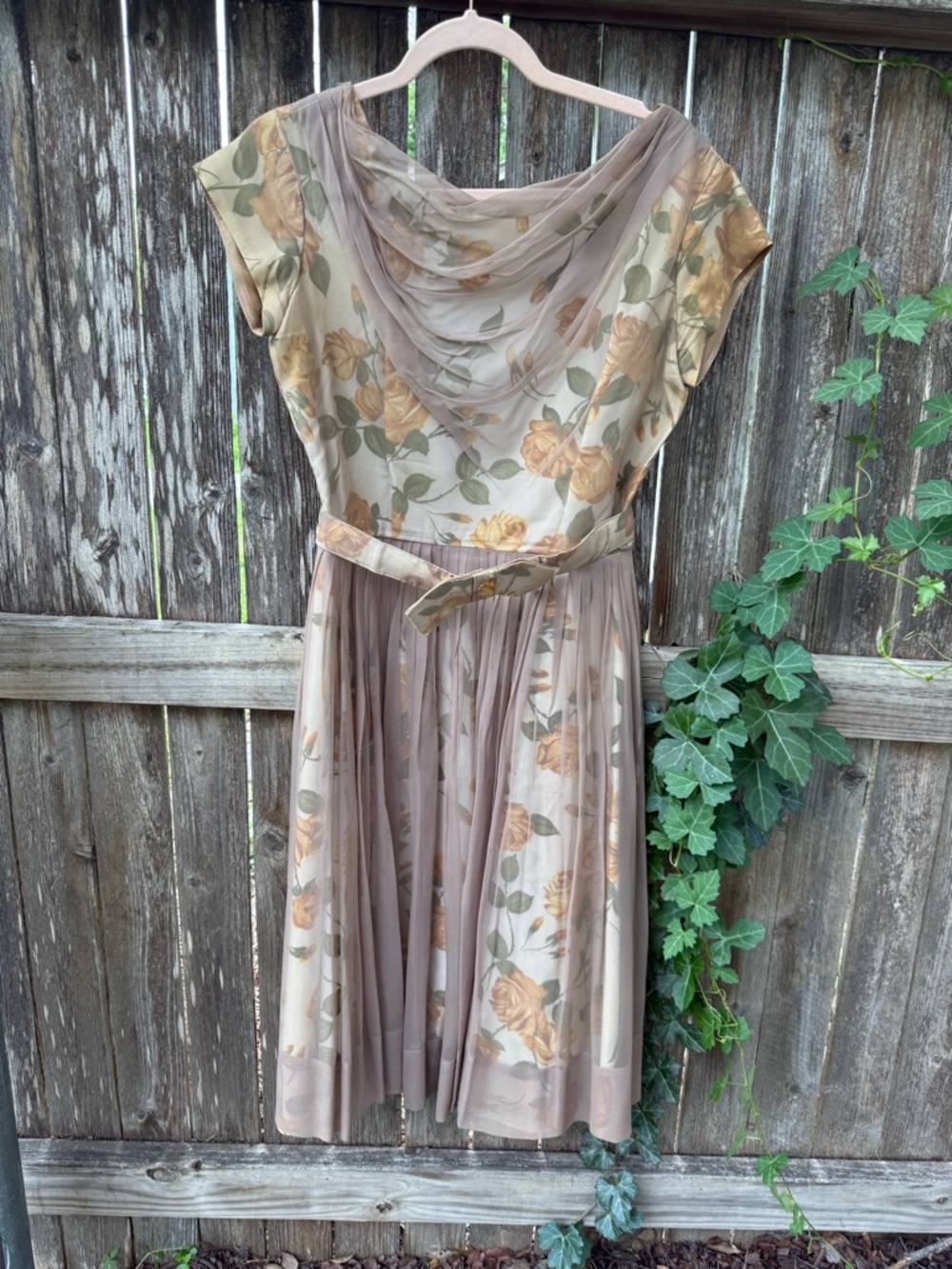 Unique 50s cocktail dress with yellow roses